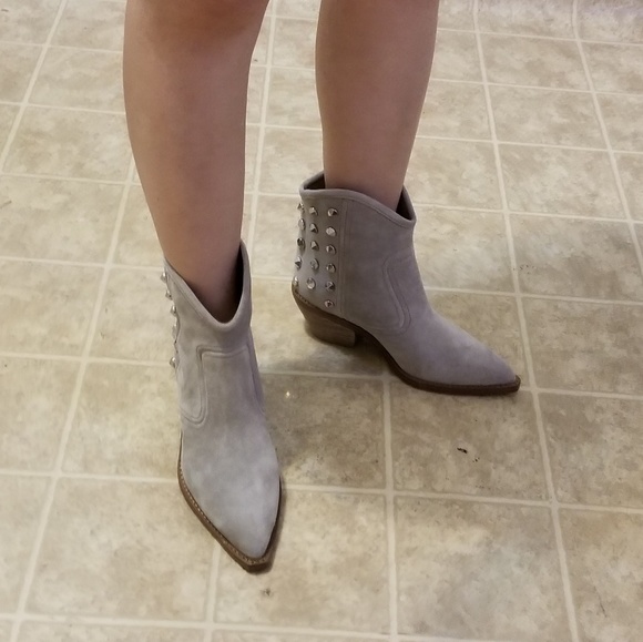 Marc Fisher Baily Grey Suede bootie - 6M - Picture 7 of 8